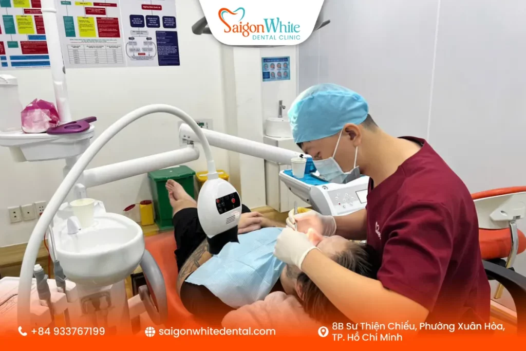 Customers choose teeth whitening in Ho Chi Minh City