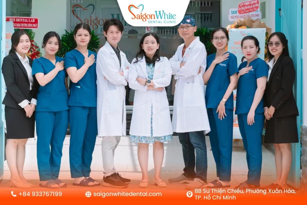 Đội ngũ y bác sĩ tại Nha khoa Sài Gòn White