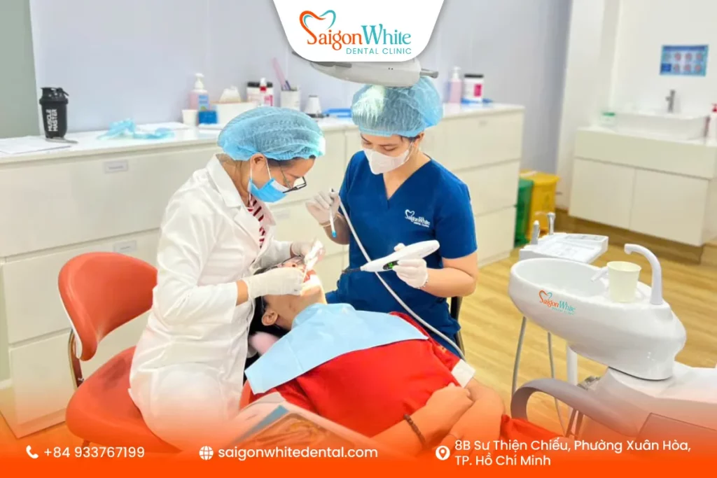 Ca niềng răng mắc cài tại Nha khoa Sài Gòn White