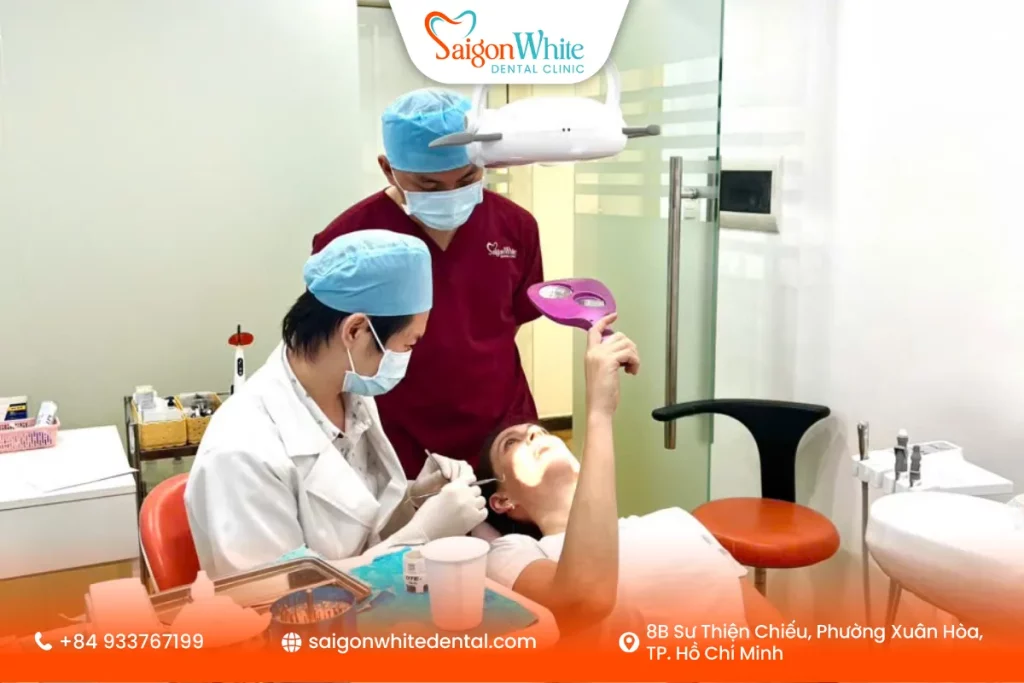 Nha khoa Sài Gòn White là một trong những địa chỉ được nhiều khách hàng trong và ngoài nước tin tưởng khi thực hiện bọc răng sứ Inlay/Onlay tại TP.HCM